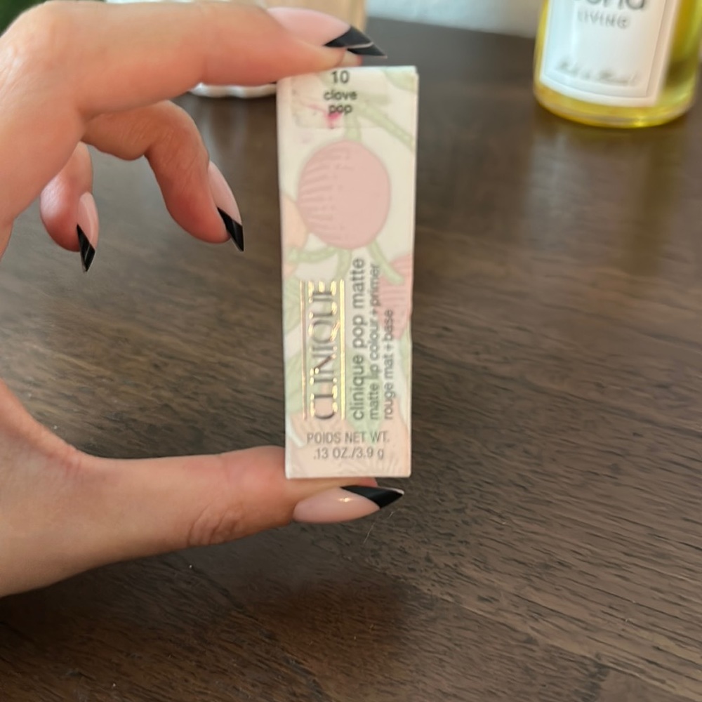 Clinique Clove Pop - NEW